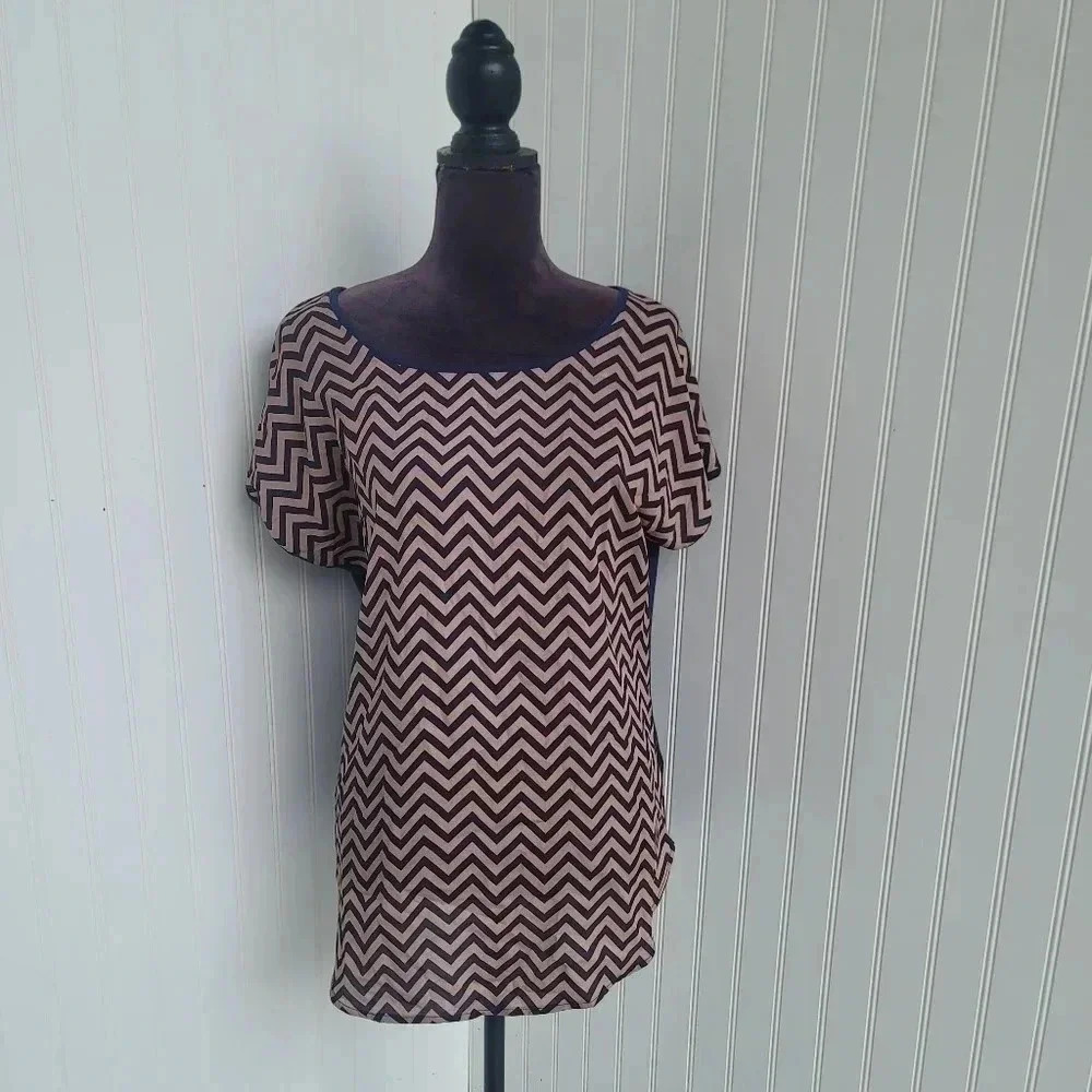 NWT Espresso Shirt Women's Blue Pink Zigzag Chevron Blouse Stretch Sz XL